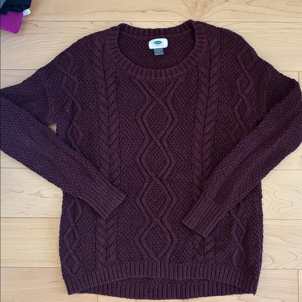 Old Navy Women's Sweater in Burgundy